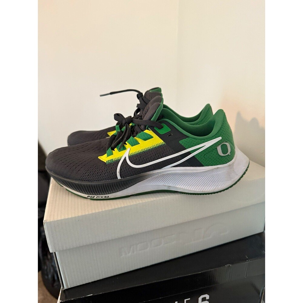 Nike Air Zoom Pegasus 38 Oregon Ducks Men’s 8 DJ0840-001